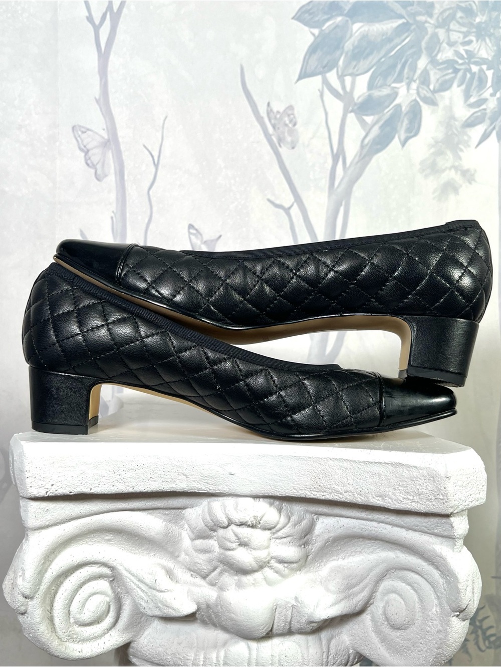 Neiman Marcus Black Quilted Low Heel Pumps - Picture 2 of 8